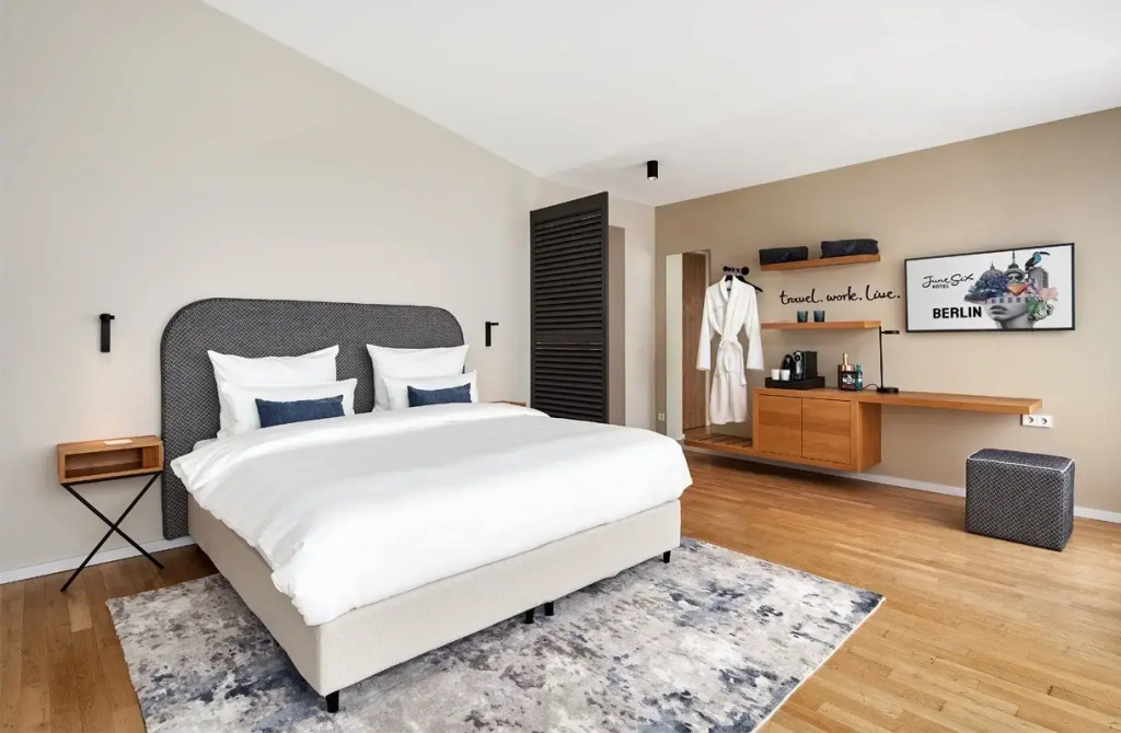 Lux Stay Double room (full double bed)