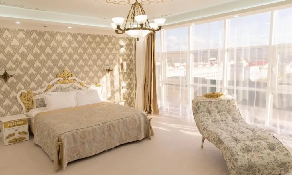 Hotel Monblan Room Type - Premium Double Suite full double bed