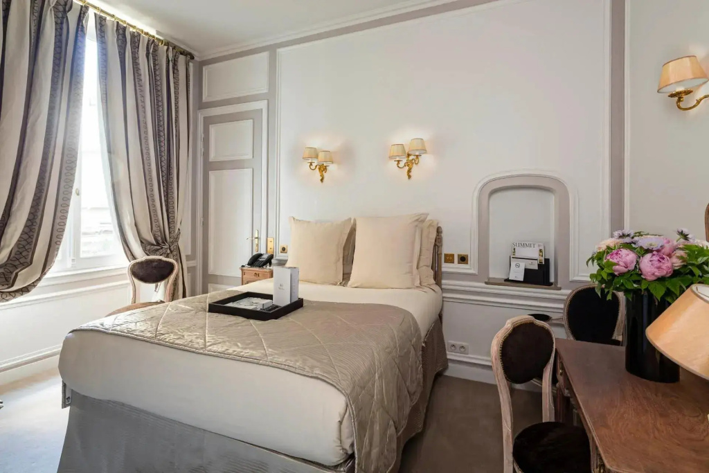 Hotel Regina Louvre 33