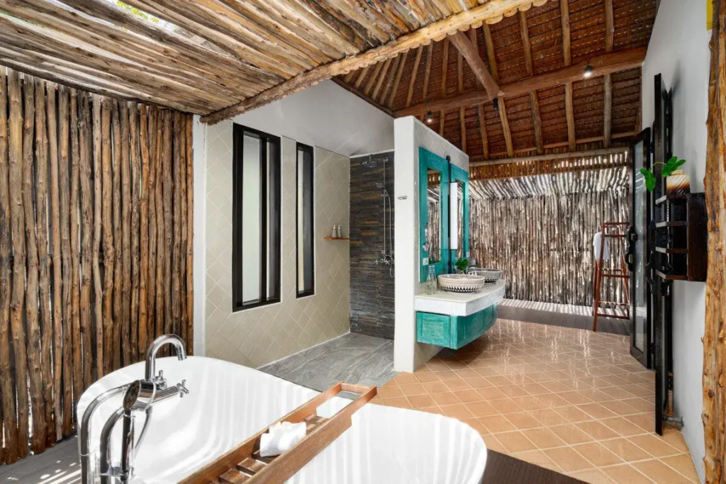 Двухместный Hillside Pool Вилла с видом на океан двуспальная кровать в Отель Saii Phi Phi Island Village