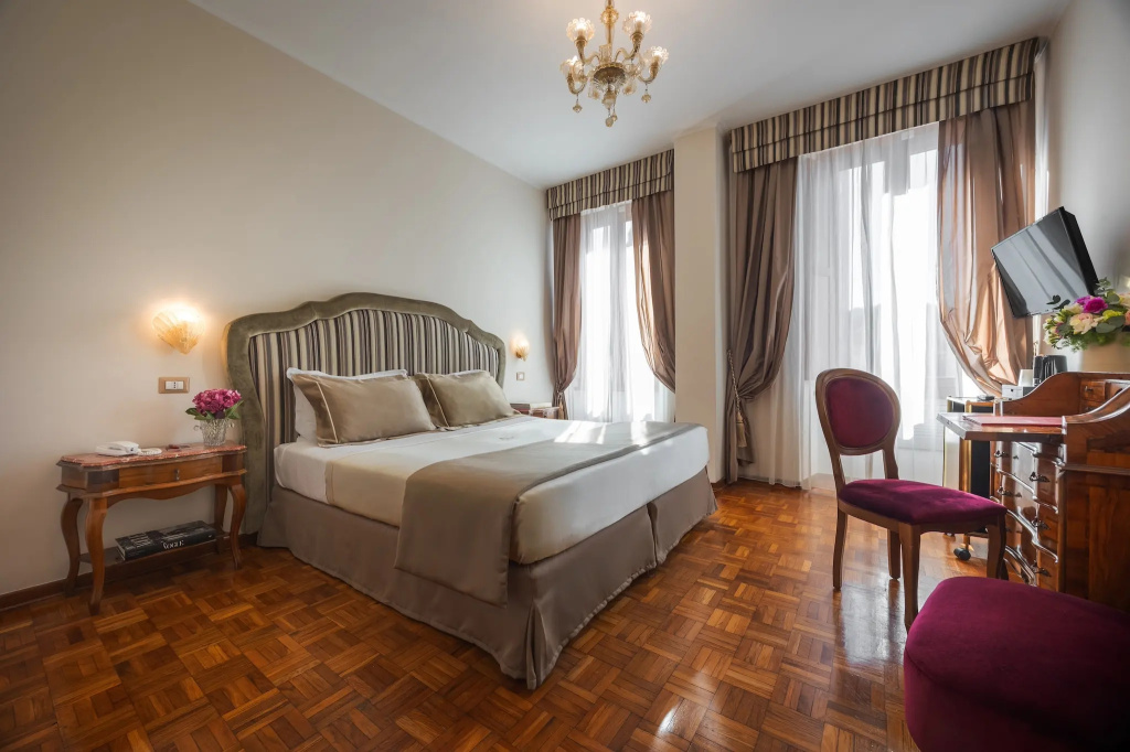 Superior Double room with view (full double bed)