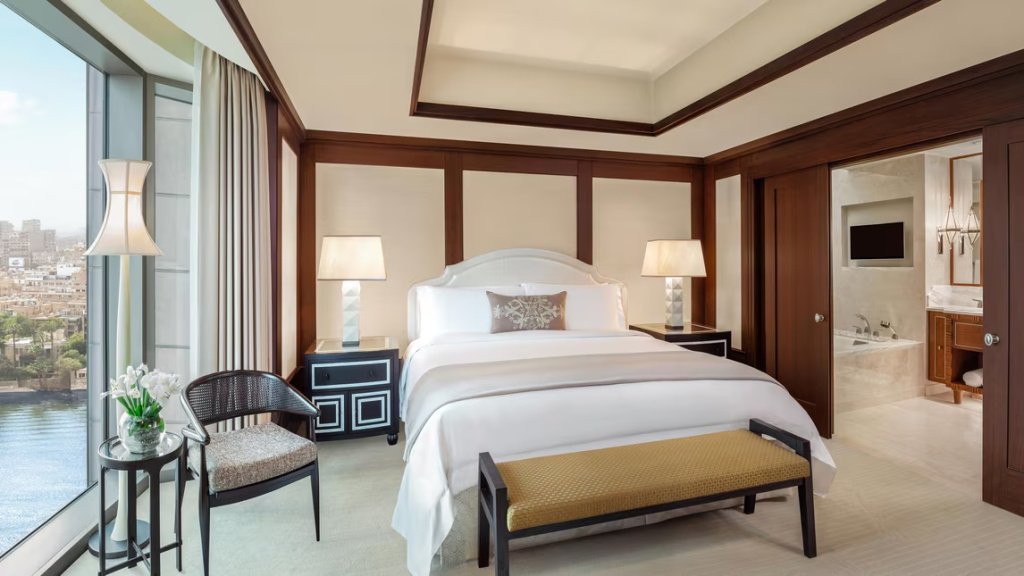 Metropolitan Double Suite (full double bed)