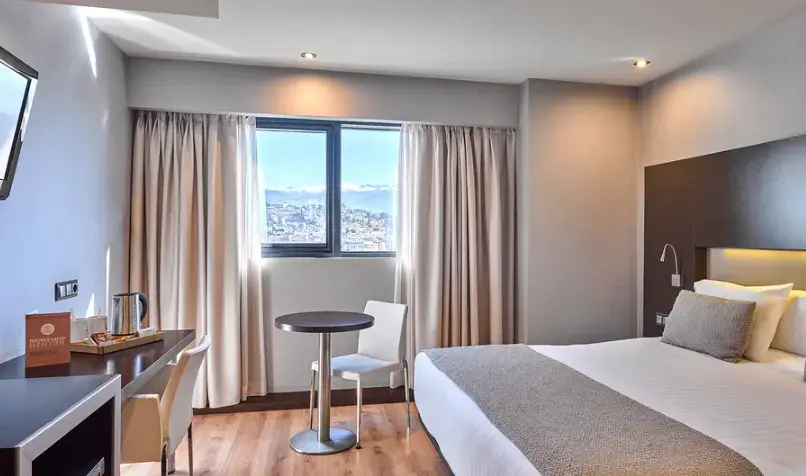 Hotel Turia Granada - Chambres