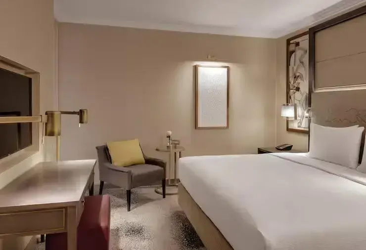 Executive Plus Double room (full double bed)