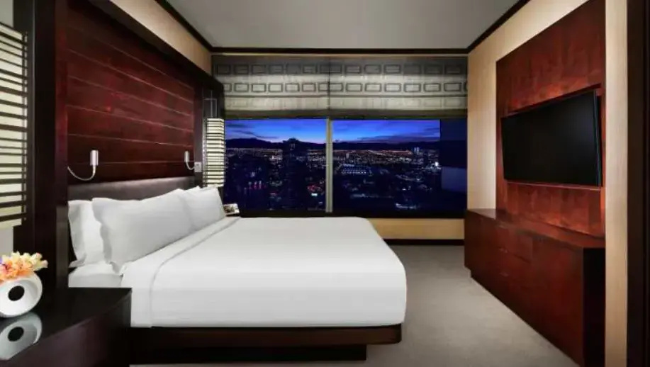 2 Bedrooms Penthouse
