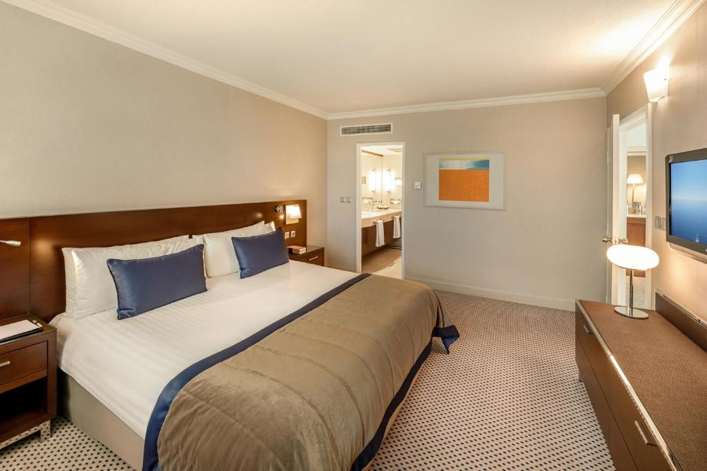 1 Bedroom Double Suite with balcony (full double bed)