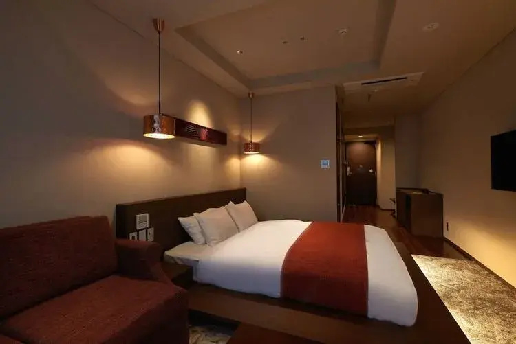 Moderate room