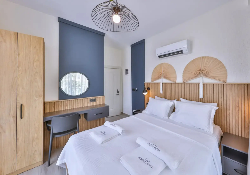 Standard Double room (full double bed)