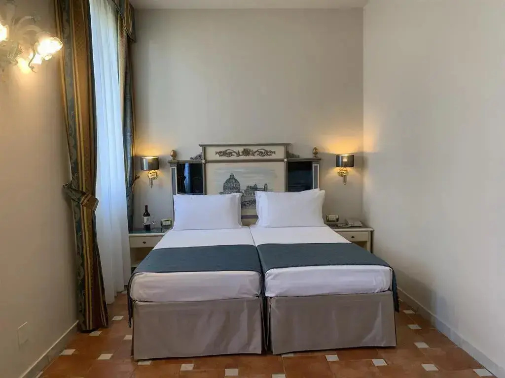 Standard Double room (twin beds)