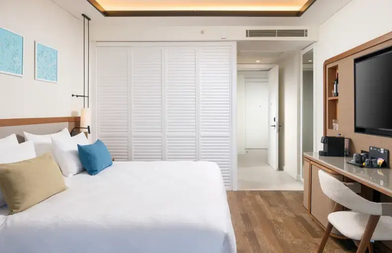 (Family Zone) Deluxe Swim-Up Sea Side Double room (twin beds)