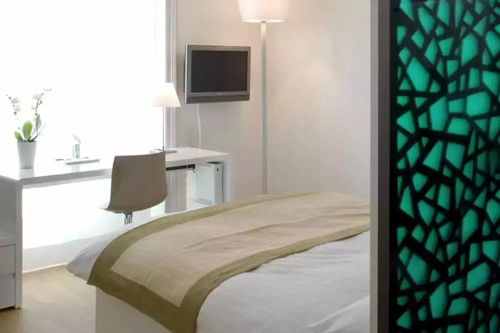 Classic Double room (full double bed)