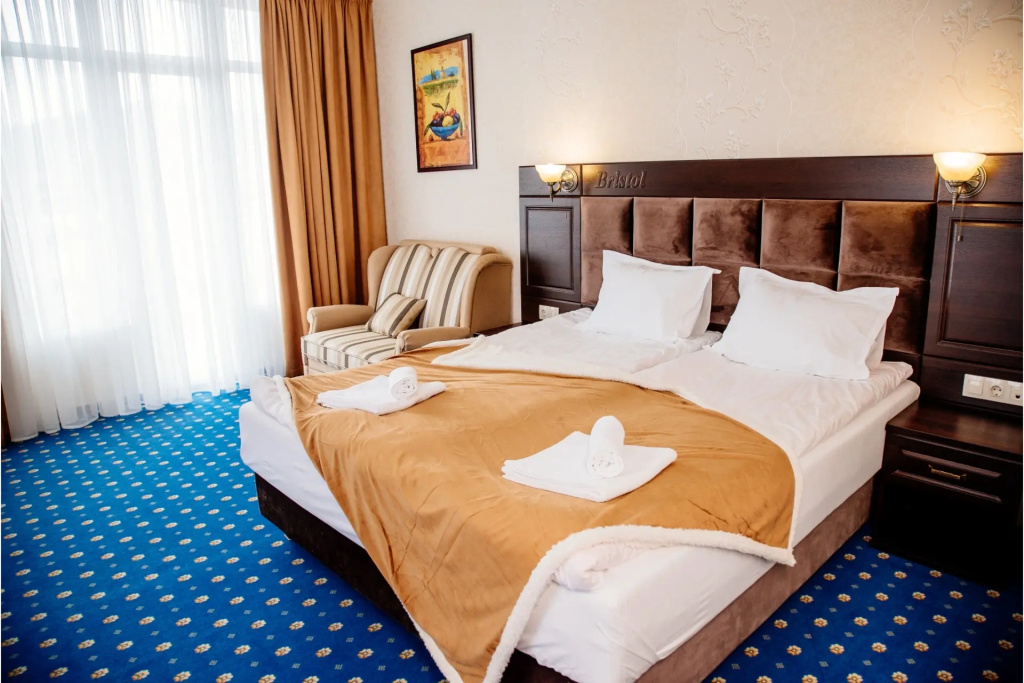 Double Studio (full double bed)