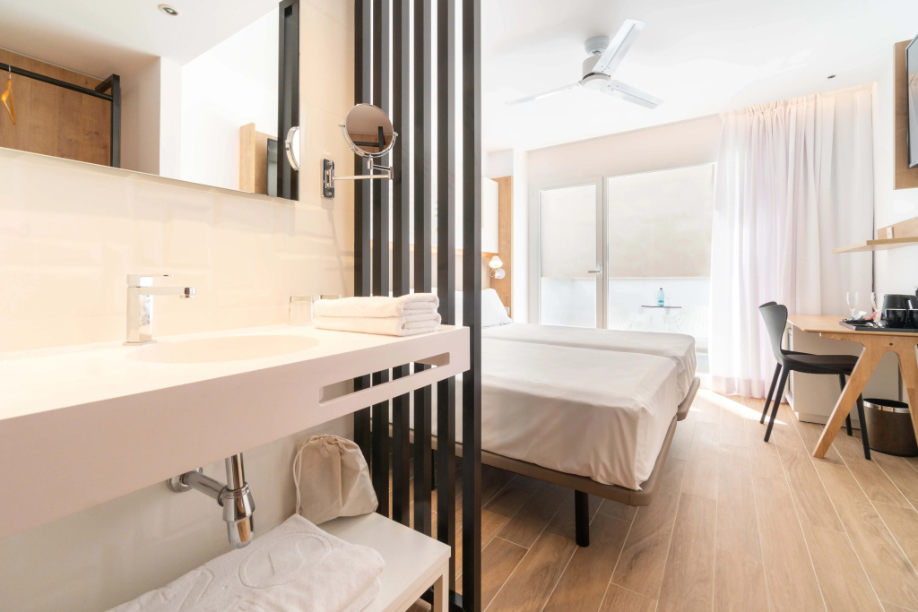 Terrace Double room (twin beds)