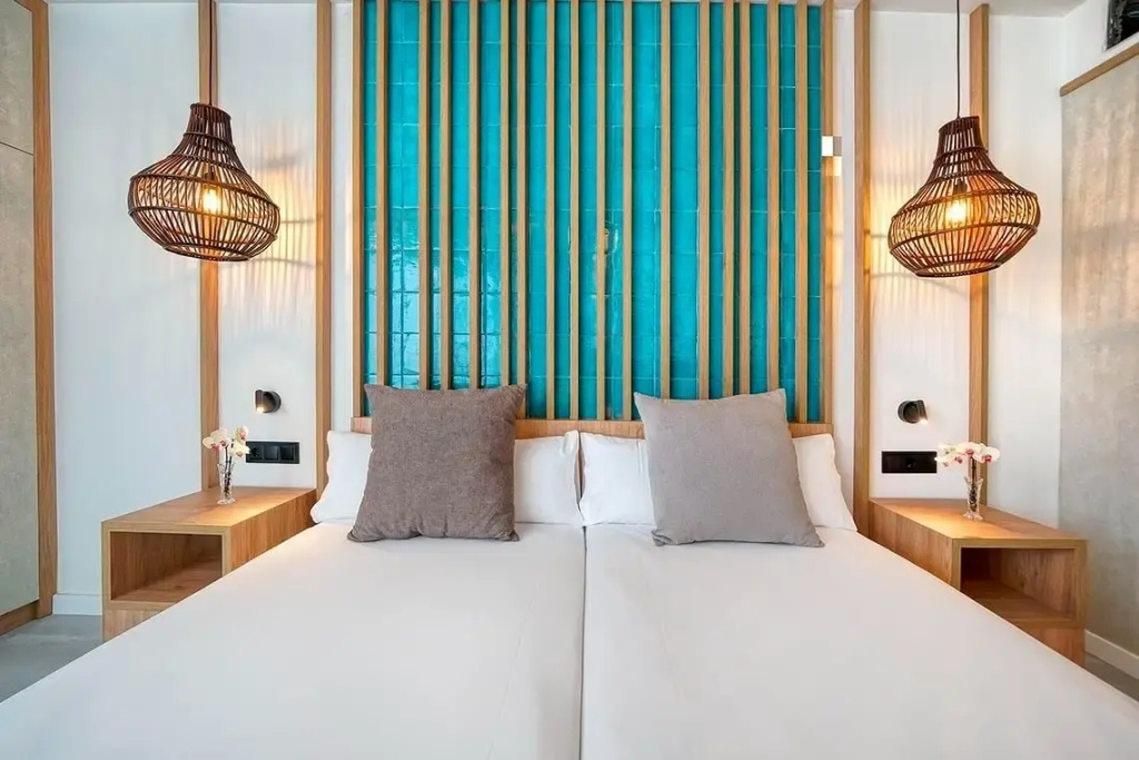 Deluxe Double room (twin beds)