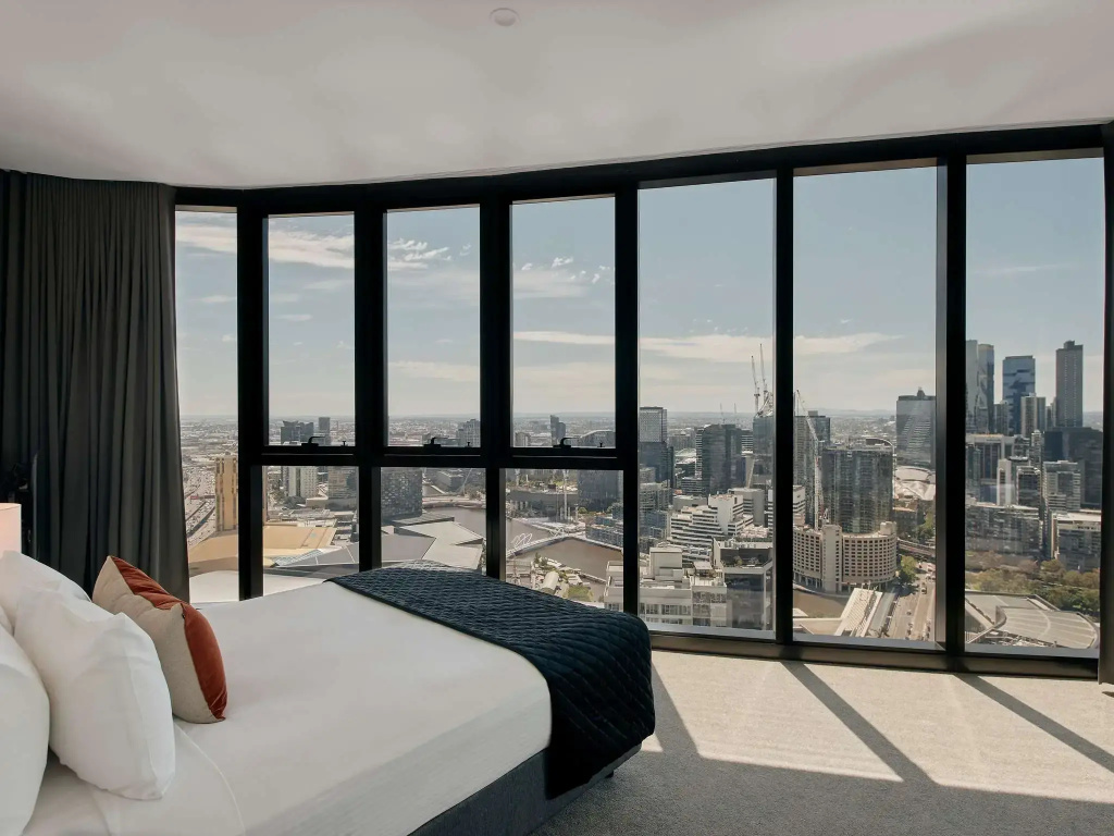 3 Bedrooms Penthouse Apartment with city view