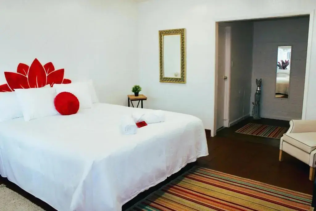 Double room (full double bed)