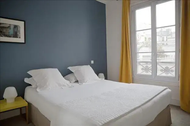 Classic Double room (full double bed)