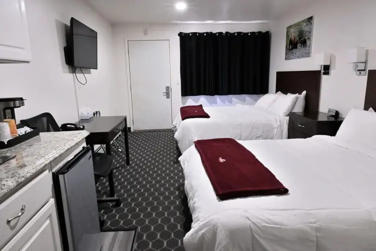 Moderate Quadruple room