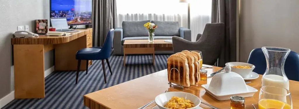 Ramada Hotel & Suites by Wyndham Coventry - Chambres