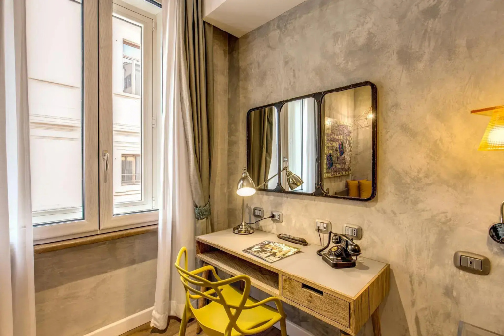 Deluxe Standard Triple room