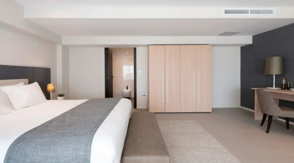 Presidential Suite with balcony