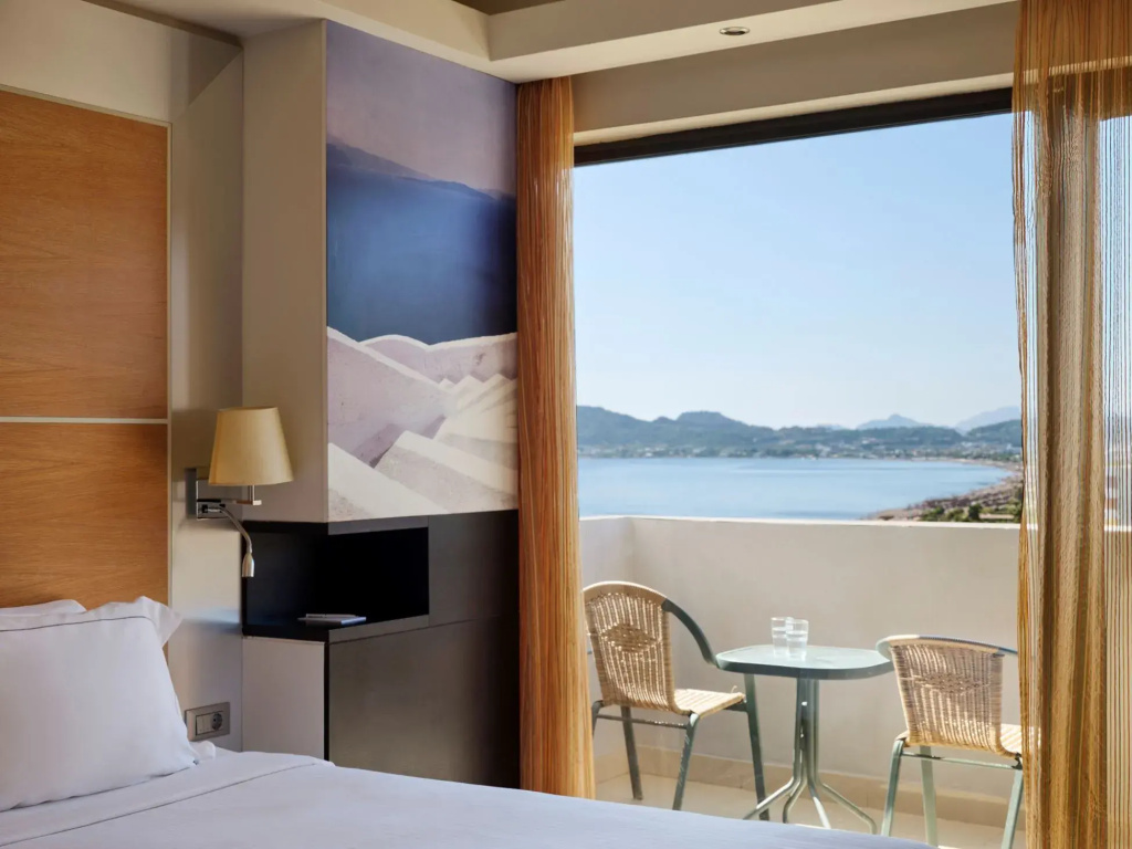 Double room with sea view (full double bed)
