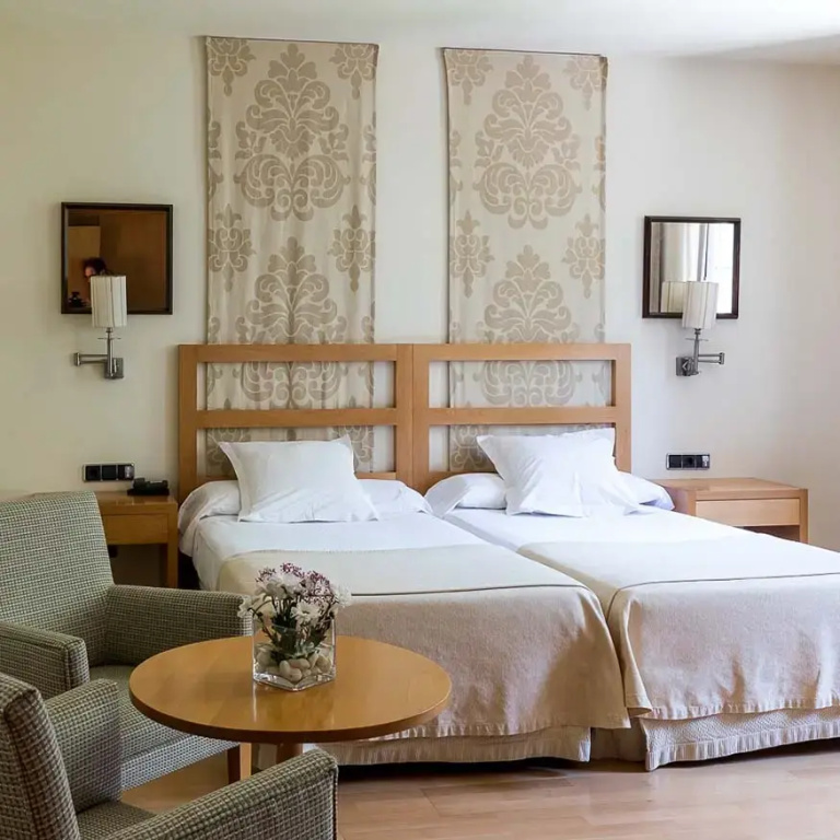 Parador De Vic Sau - Chambres