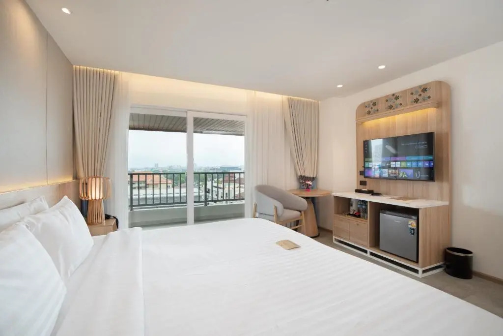 Двухместный номер Deluxe с видом на бассейн 2 отдельные кровати в Jomtien Thani Hotel