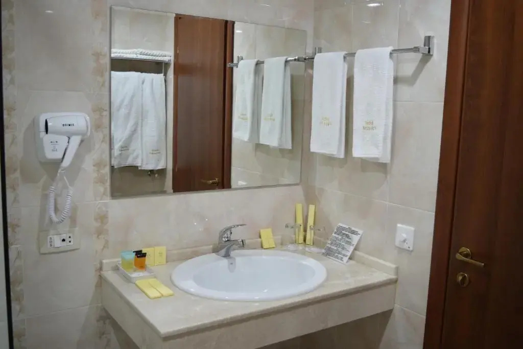 Standard Double room (full double bed)