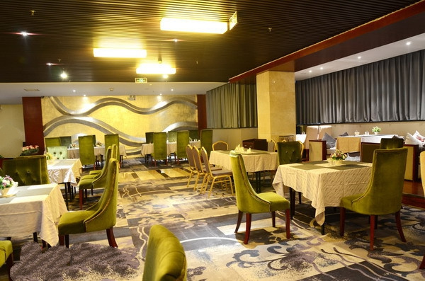 Food & Beverage