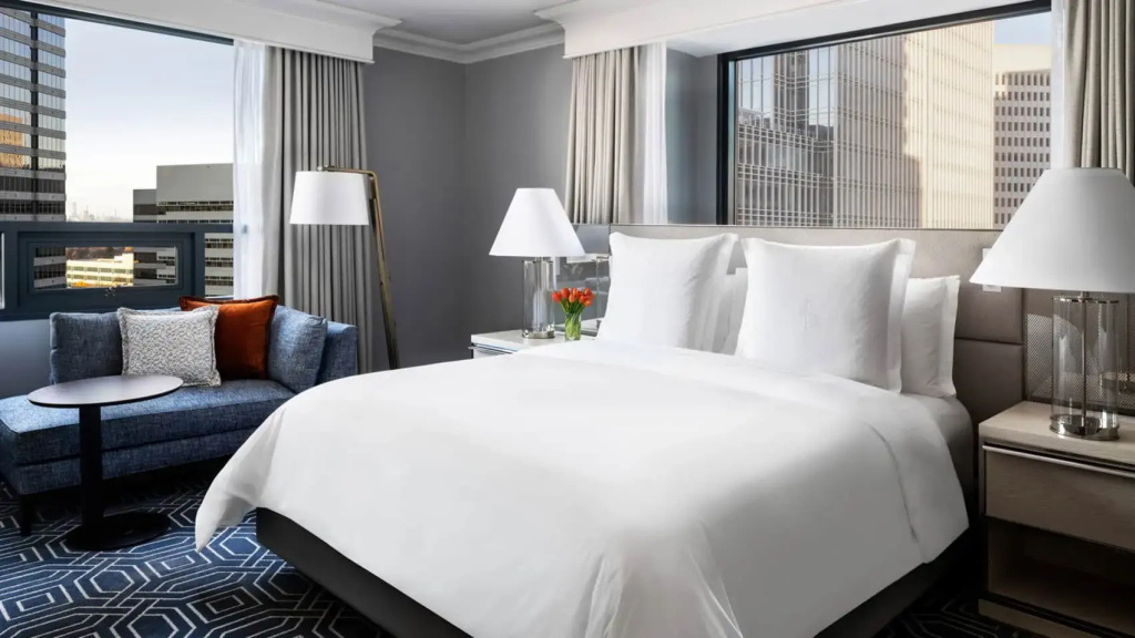 Luxury Double Suite full double bed