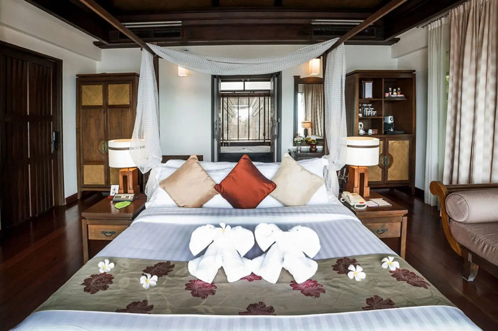 Beachside Pool Villa