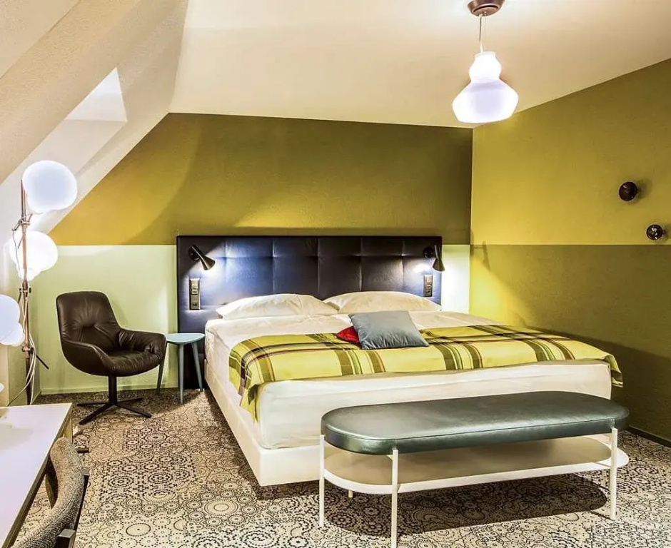 Double Junior Suite (full double bed)