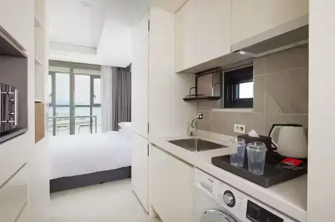 Deluxe Double room with ocean view (full double bed)