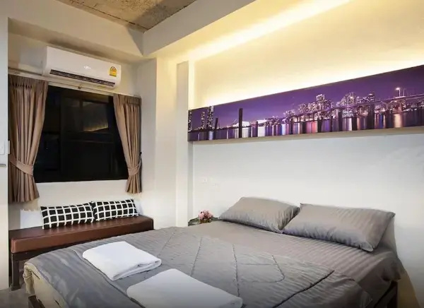 Small Double Studio (full double bed)
