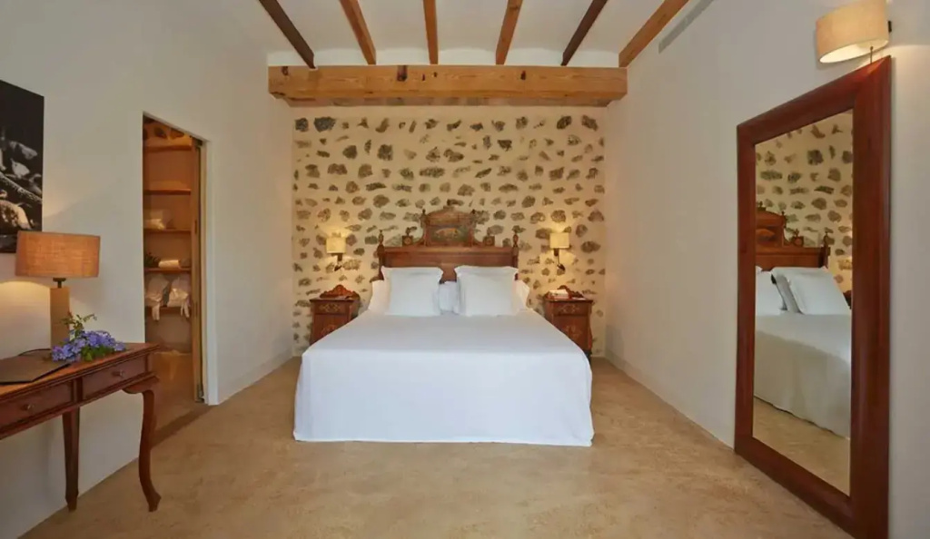 Historical Building Junior Suite