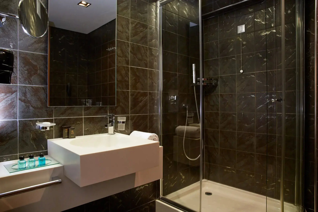 Lucy Hotel - Chambres