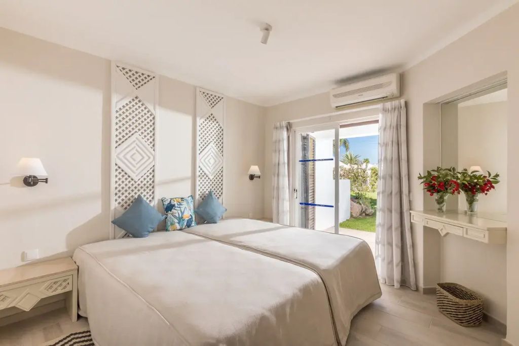 2 Bedrooms Premium Quadruple Apartment