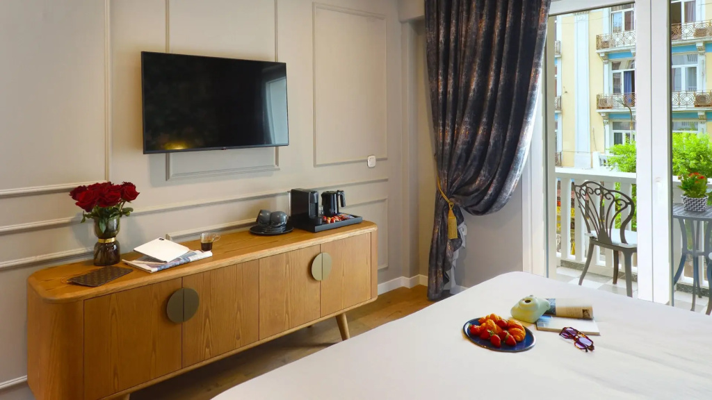 Superior Double room (full double bed)