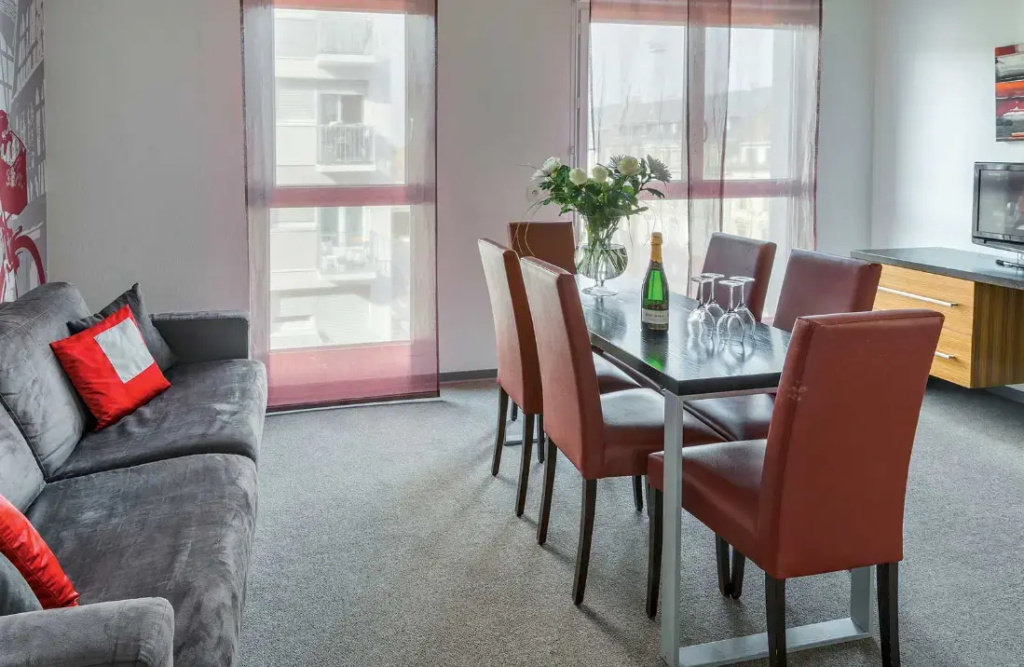 3 Rooms Apartment