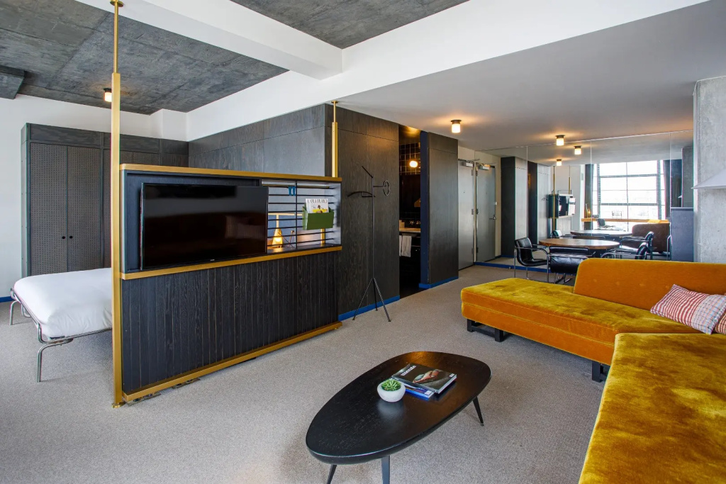 Executive Double Loft Suite (full double bed)