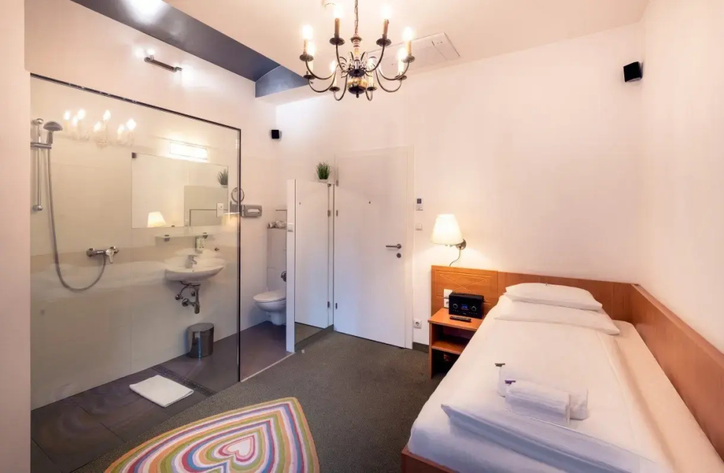 Classic Donauwalzer room
