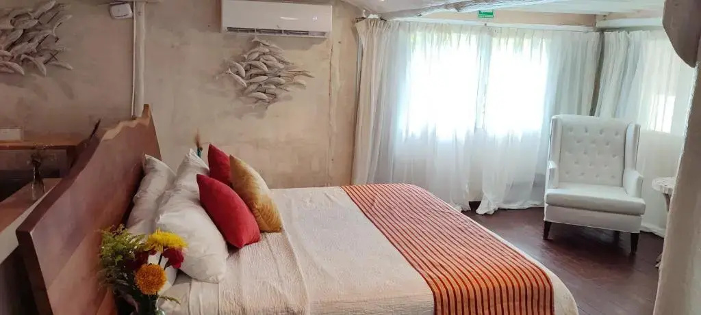 Master Honeymoon Suite with view