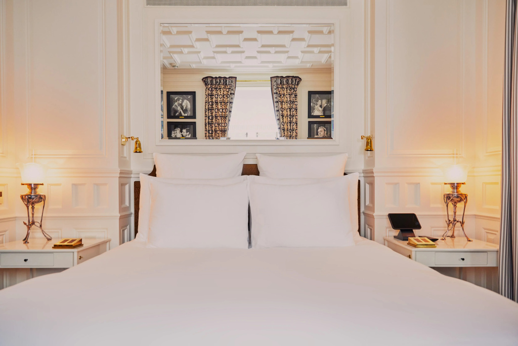 Sloane Double Suite (full double bed)