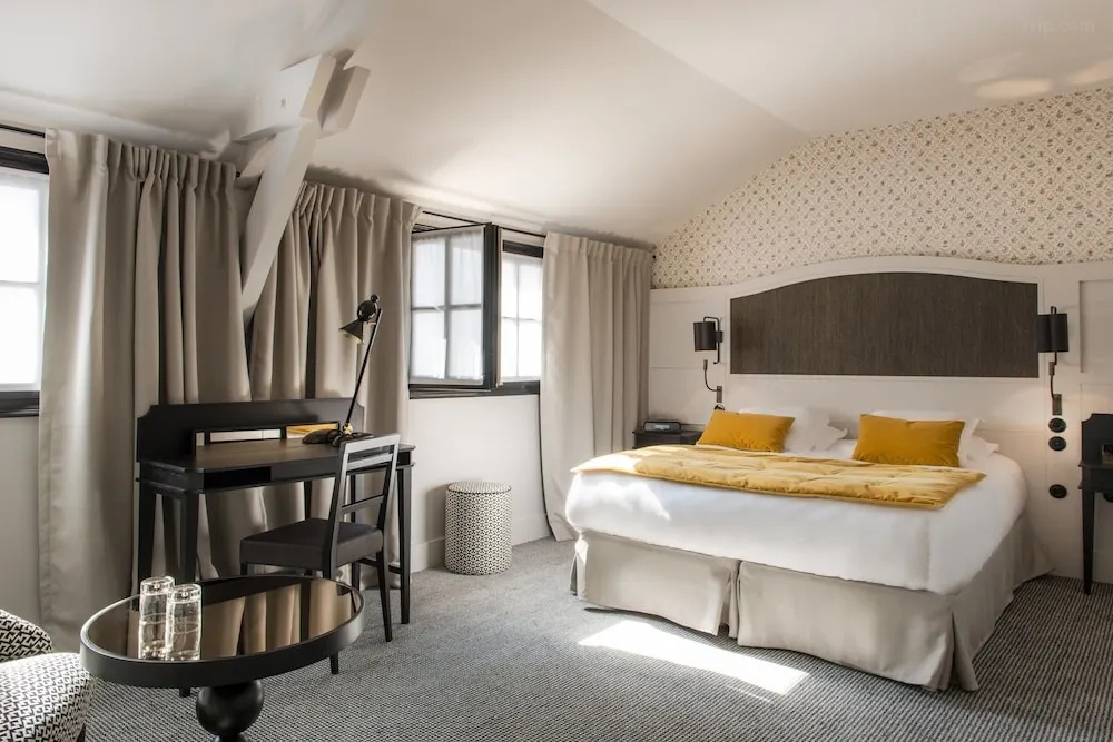 Hotel d'Aubusson 41