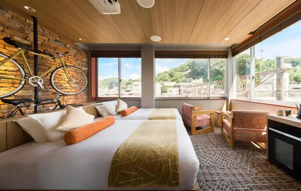 Cycle Double Corner room (twin beds)