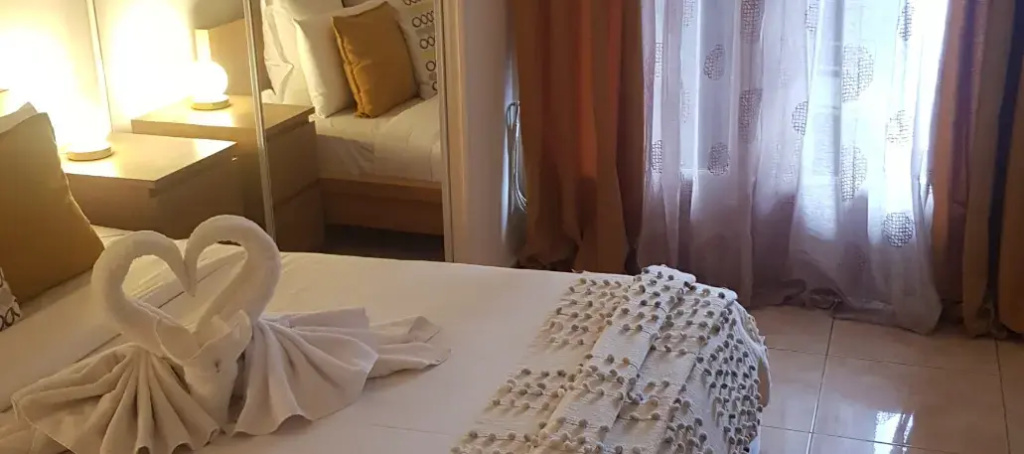 Double Studio (full double bed)