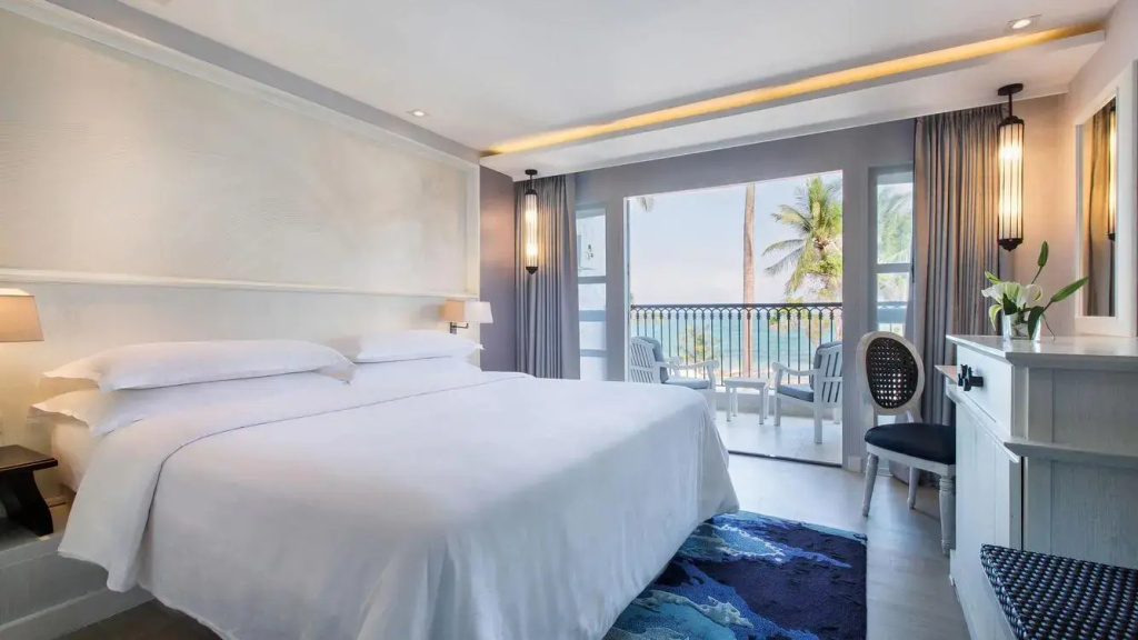 Double room with balcony and with sea view (full double bed)
