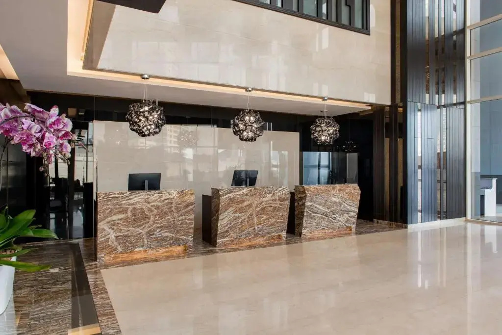 Lobby & Reception