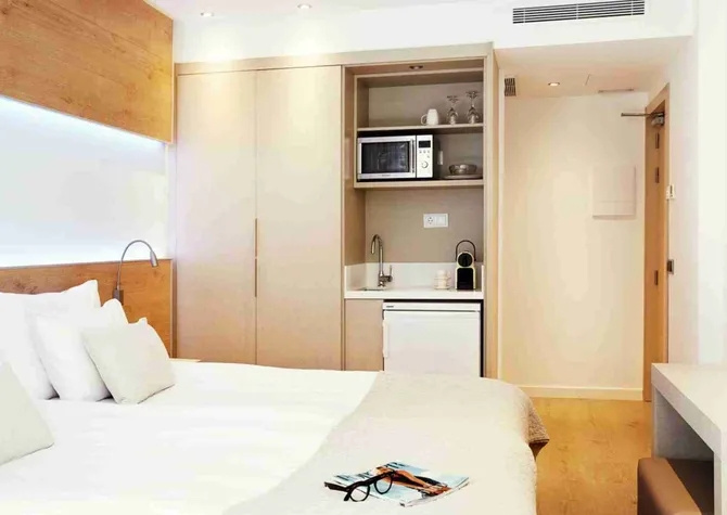 White Double room (twin beds)